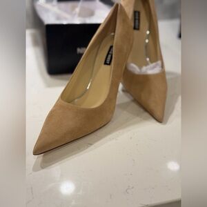 New Nine West Tan Suede Heels